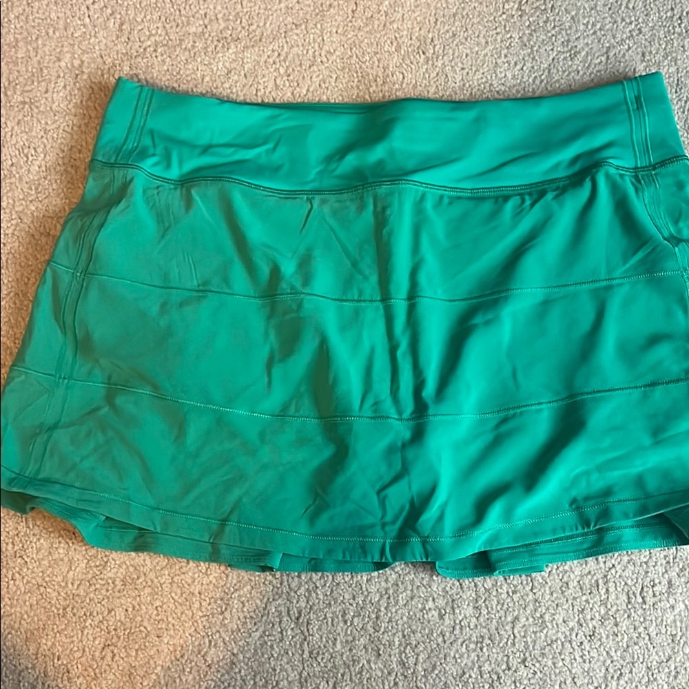 lululemon athletica Green Skorts with Wide Waistband and Lightweight Fabric